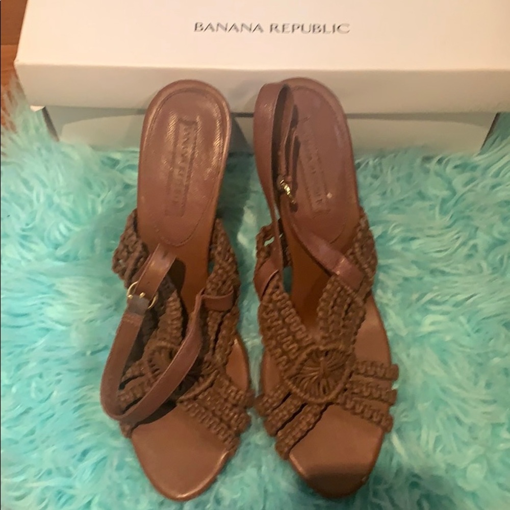 Banana Republic Sandals Size 10